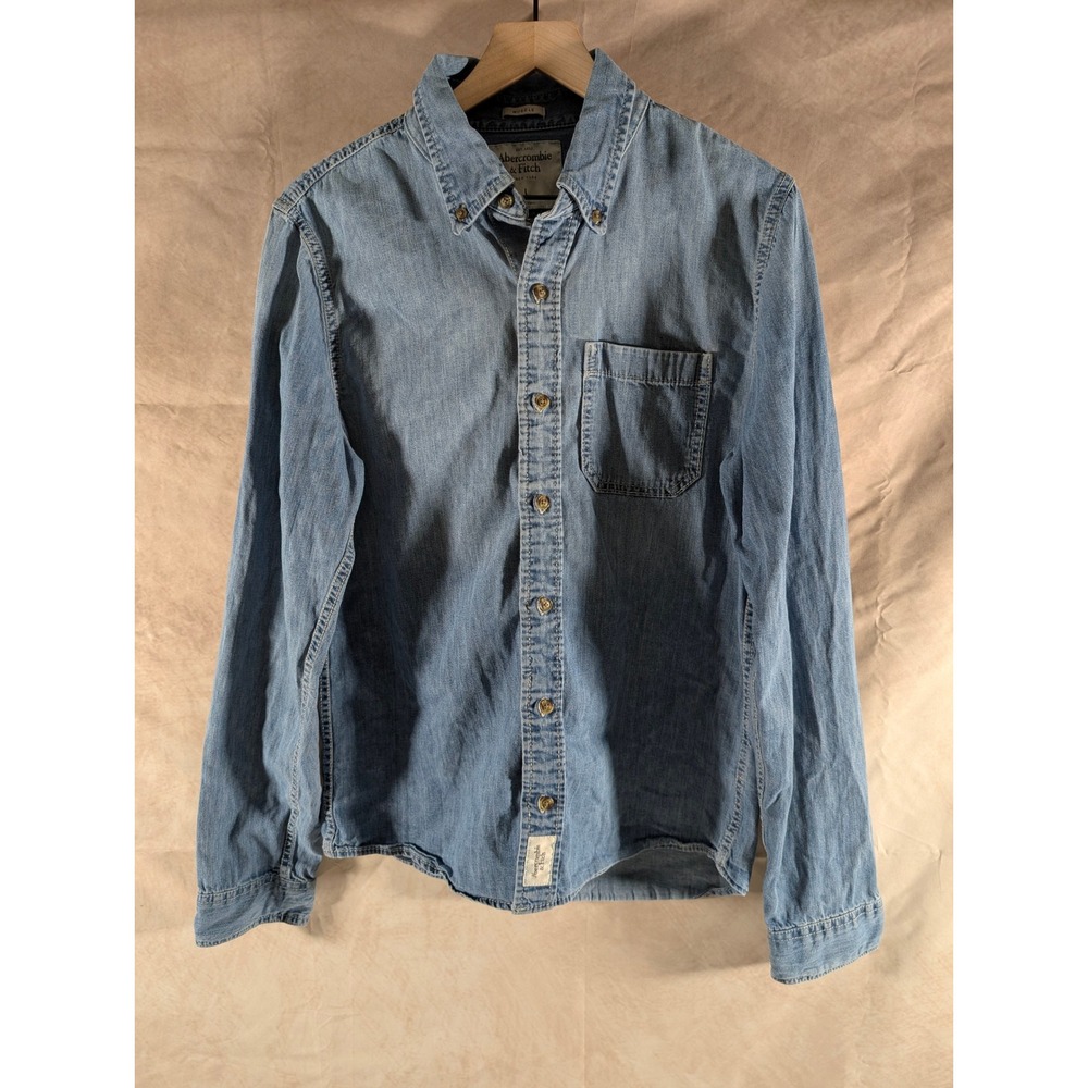 Abercrombie and Fitch Light Wash Denim Button Down Long Sleeve Shirt Size Large